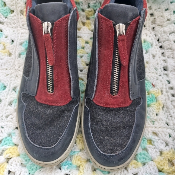 Earth Women's Zane Navy/Red Leather Sneakers Size 10 B US - Picture 10 of 15